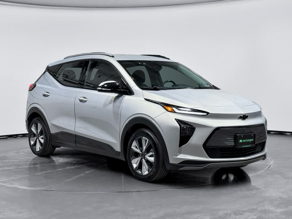 2022 Chevrolet Bolt EUV view 4