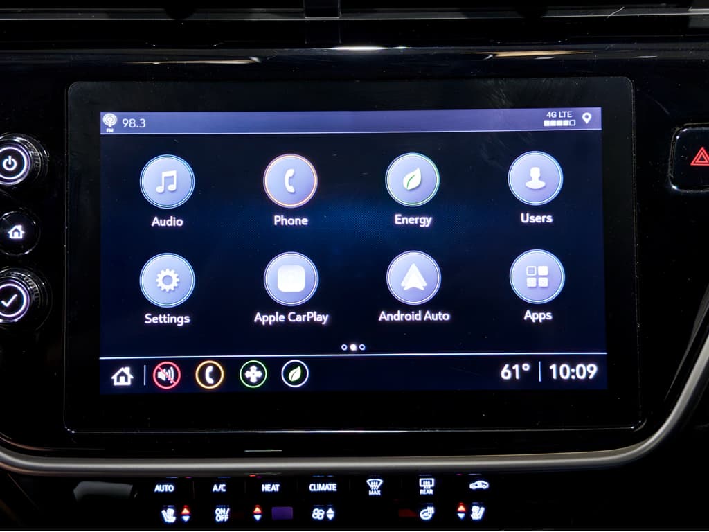 2022 Chevrolet Bolt EUV view 11