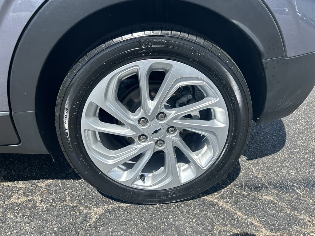 2023 Chevrolet Bolt EUV view 28