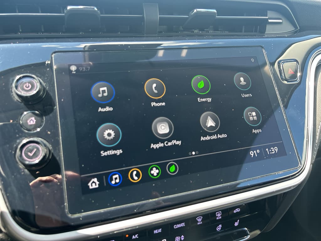 2023 Chevrolet Bolt EUV view 10