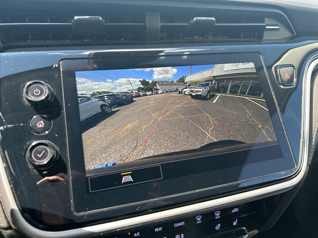 2023 Chevrolet Bolt EUV view 11