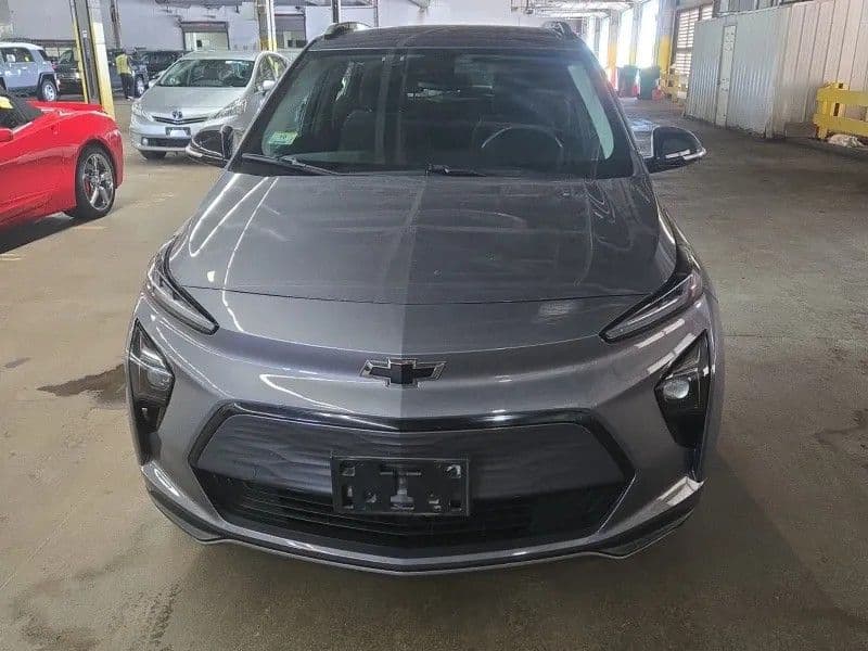 2023 Chevrolet Bolt EUV view 5