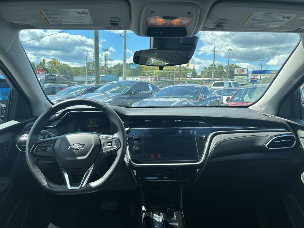 2023 Chevrolet Bolt EUV view 13
