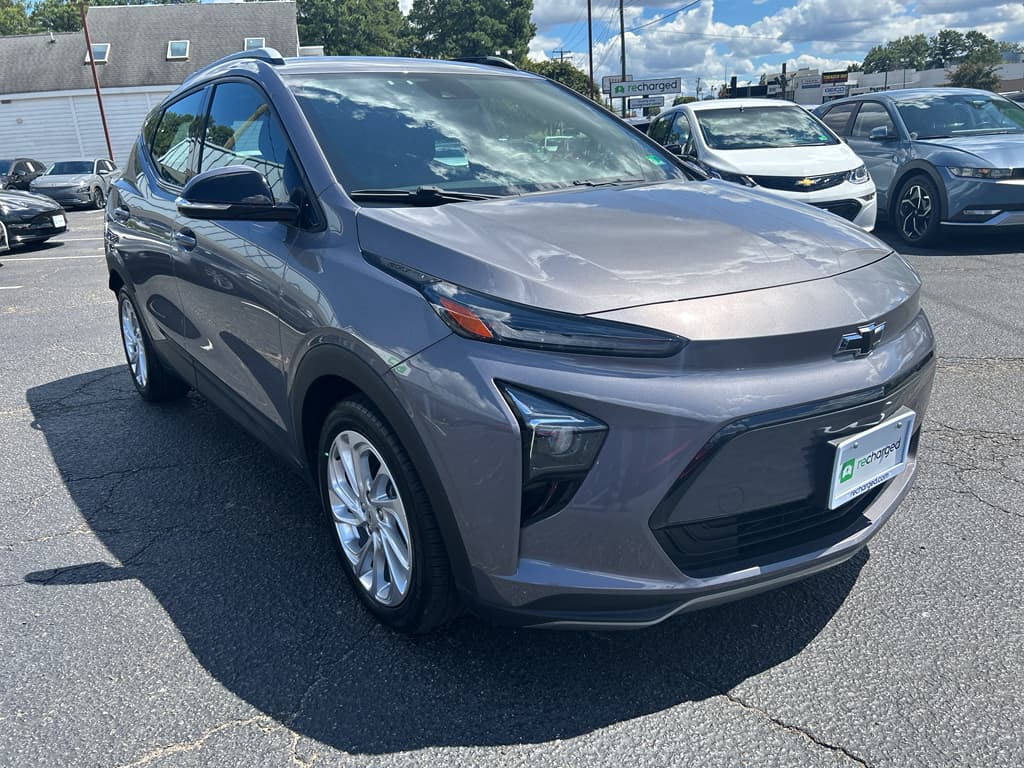2023 Chevrolet Bolt EUV view 4
