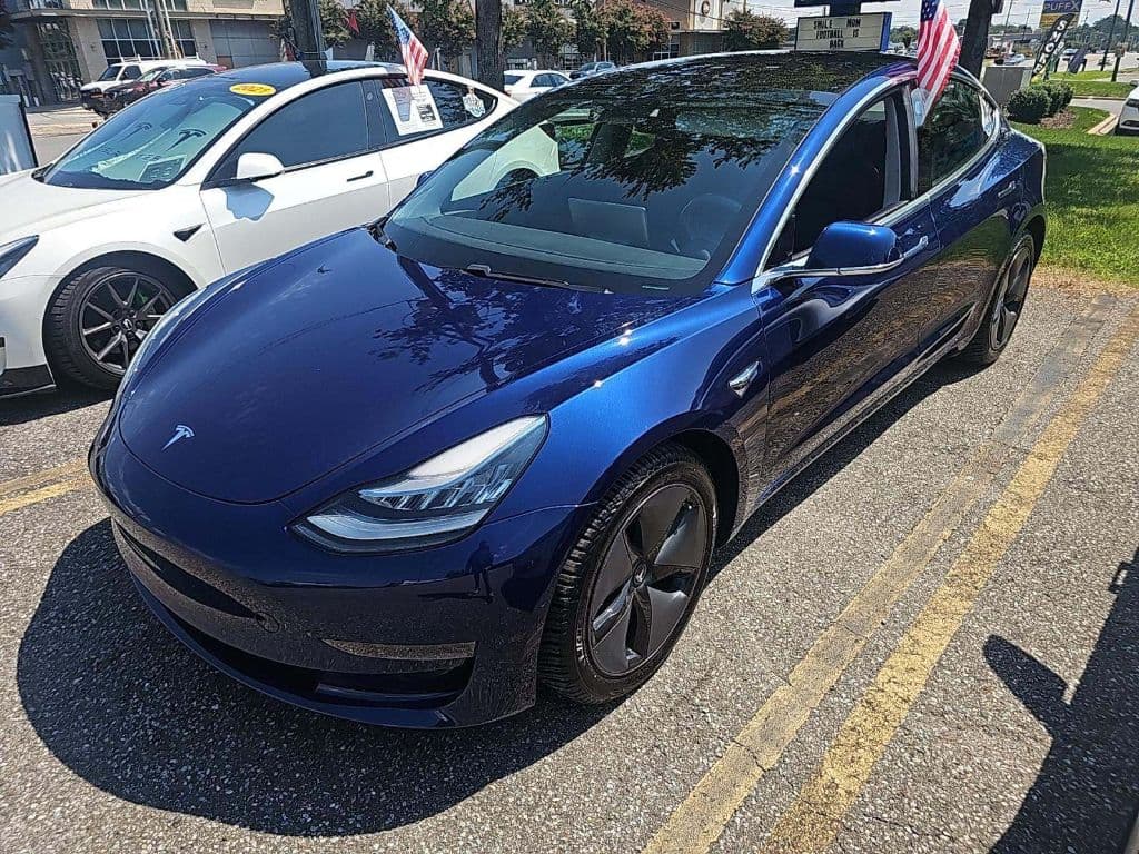 2018 Tesla Model 3 view 1