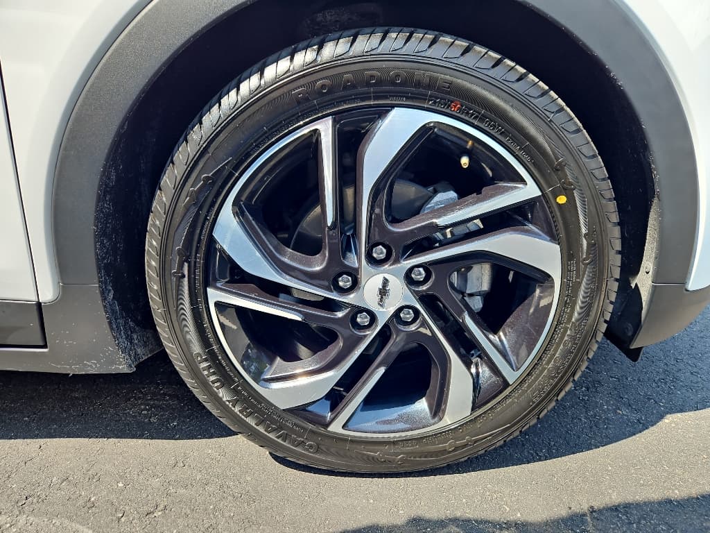 2022 Chevrolet Bolt EV view 25