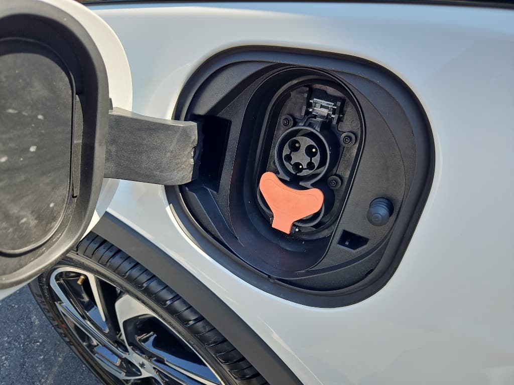 2022 Chevrolet Bolt EV view 5