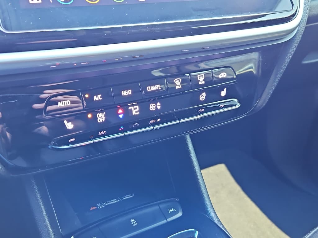2022 Chevrolet Bolt EV view 12