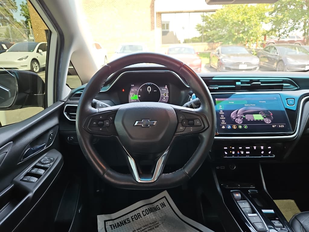 2022 Chevrolet Bolt EV view 8