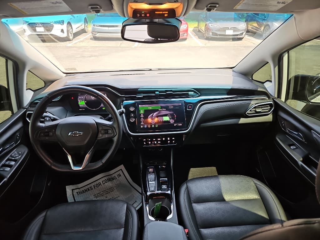 2022 Chevrolet Bolt EV view 13