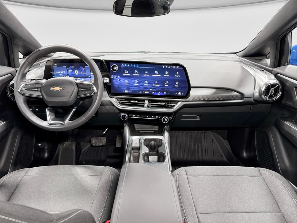 2026 Chevrolet Equinox EV view 17