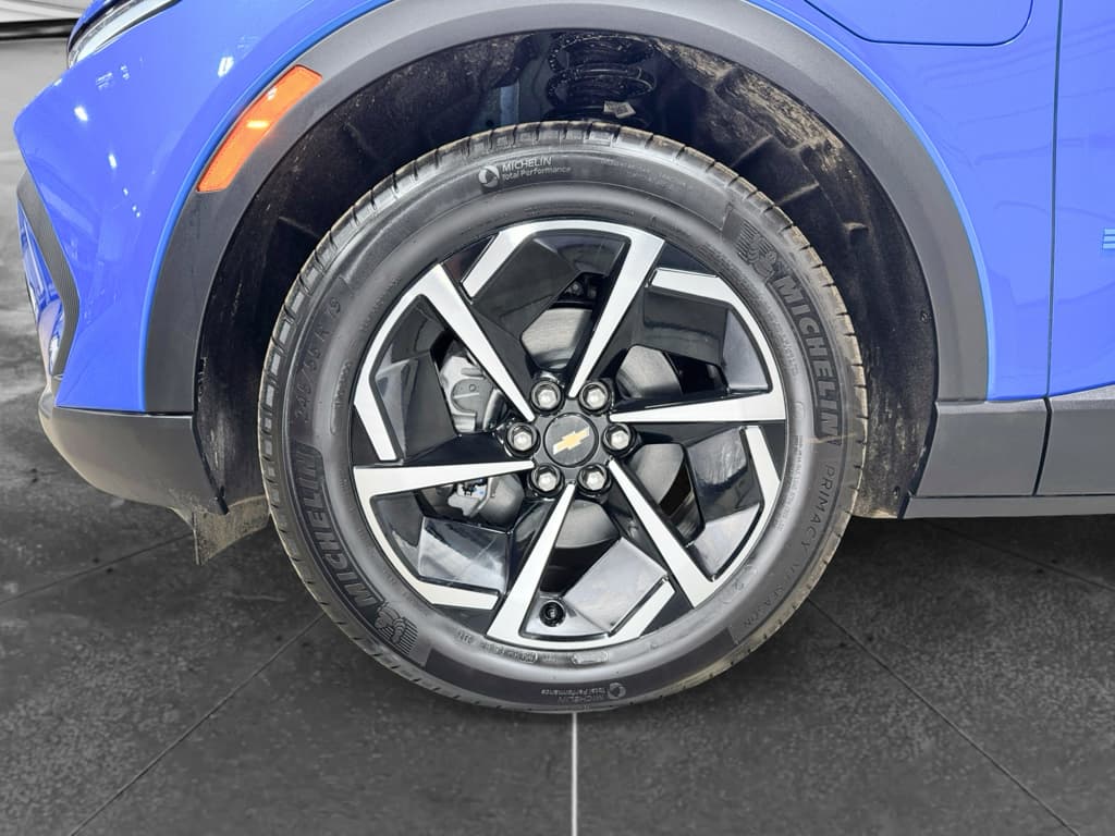 2026 Chevrolet Equinox EV view 30