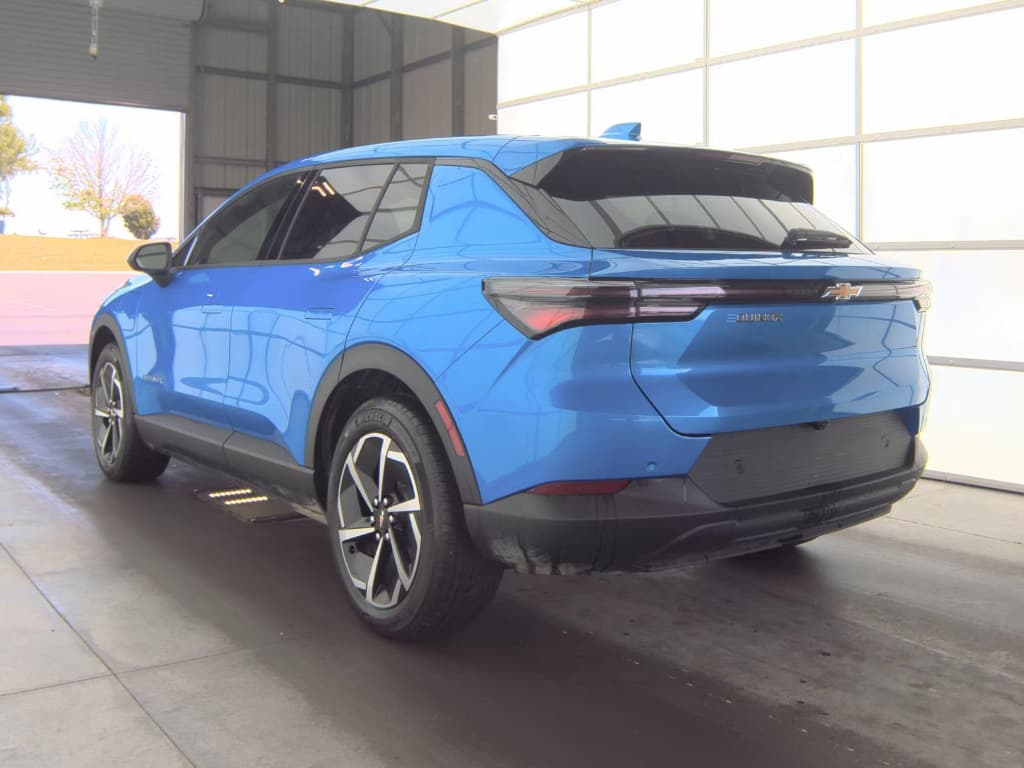 2026 Chevrolet Equinox EV view 4