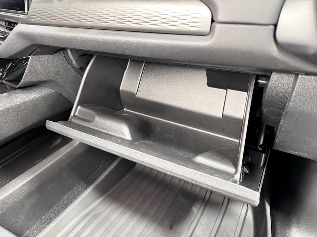 2026 Chevrolet Equinox EV view 21