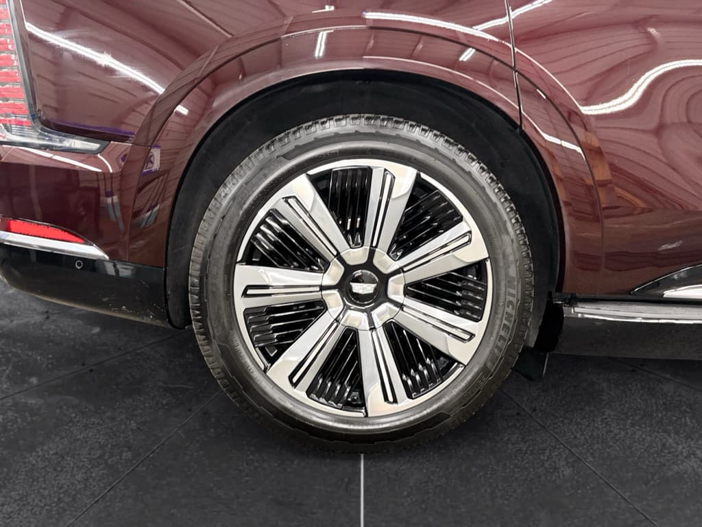 2025 Cadillac Escalade IQ view 33