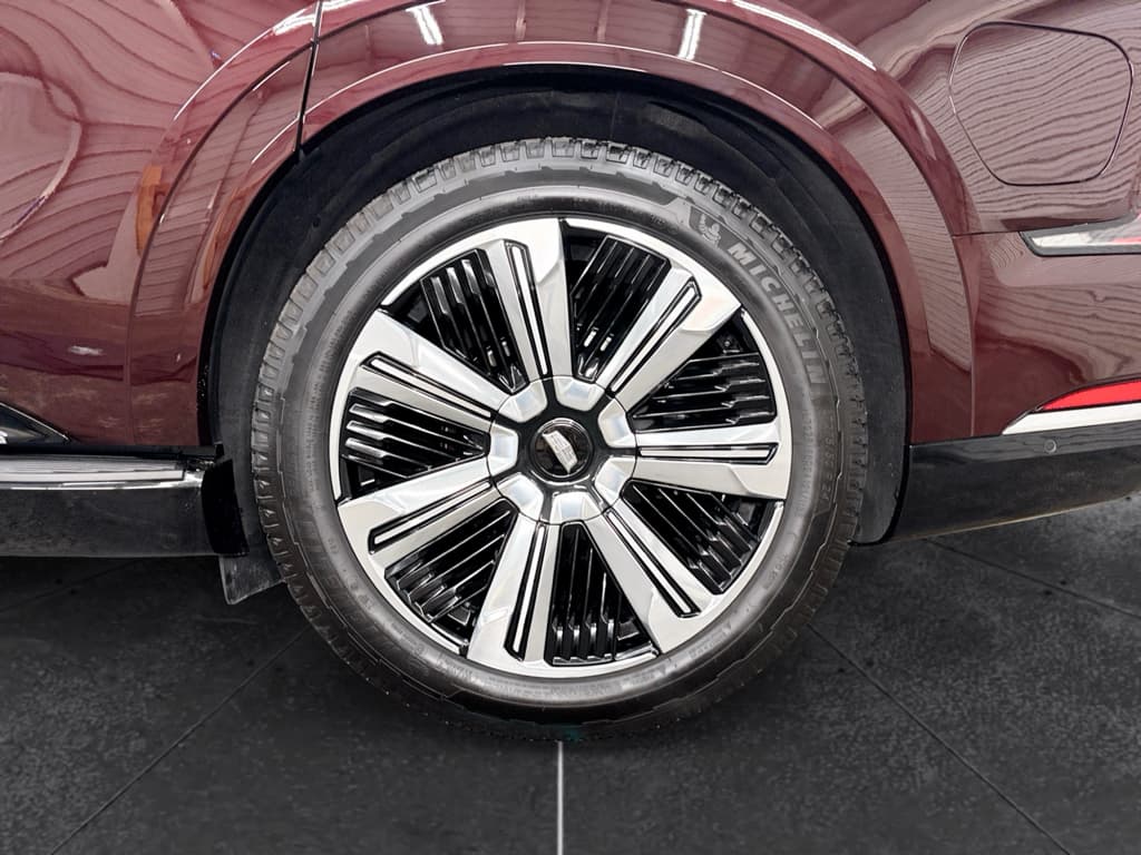 2025 Cadillac Escalade IQ view 37