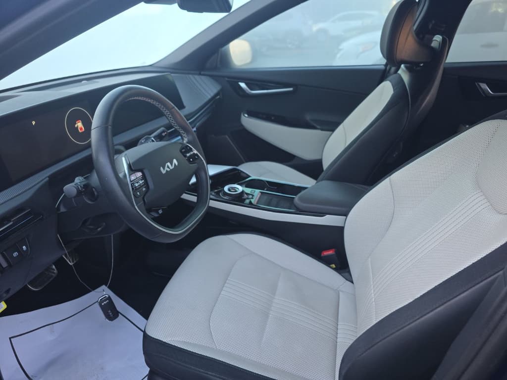 2023 Kia EV6 view 5
