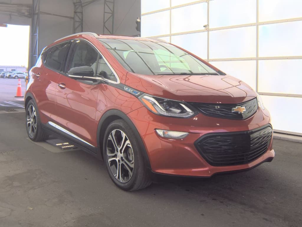 2021 Chevrolet Bolt EV view 2