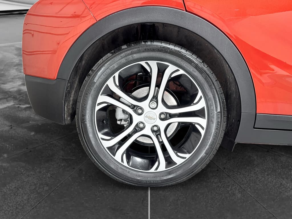 2021 Chevrolet Bolt EV view 34