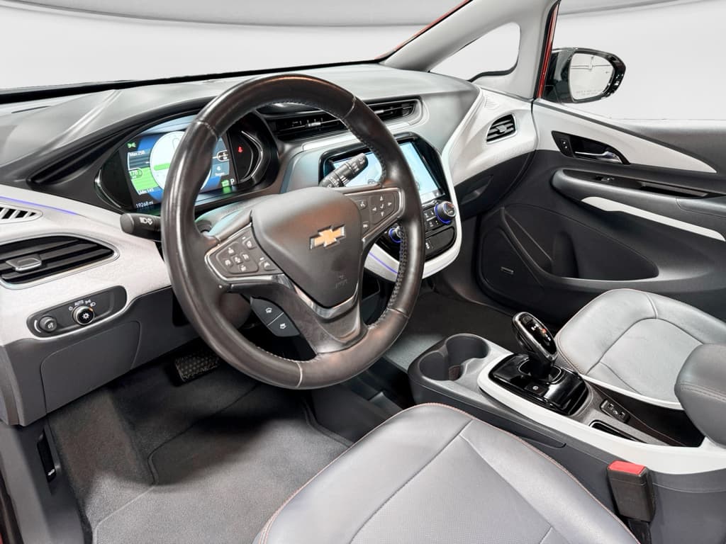 2021 Chevrolet Bolt EV view 17