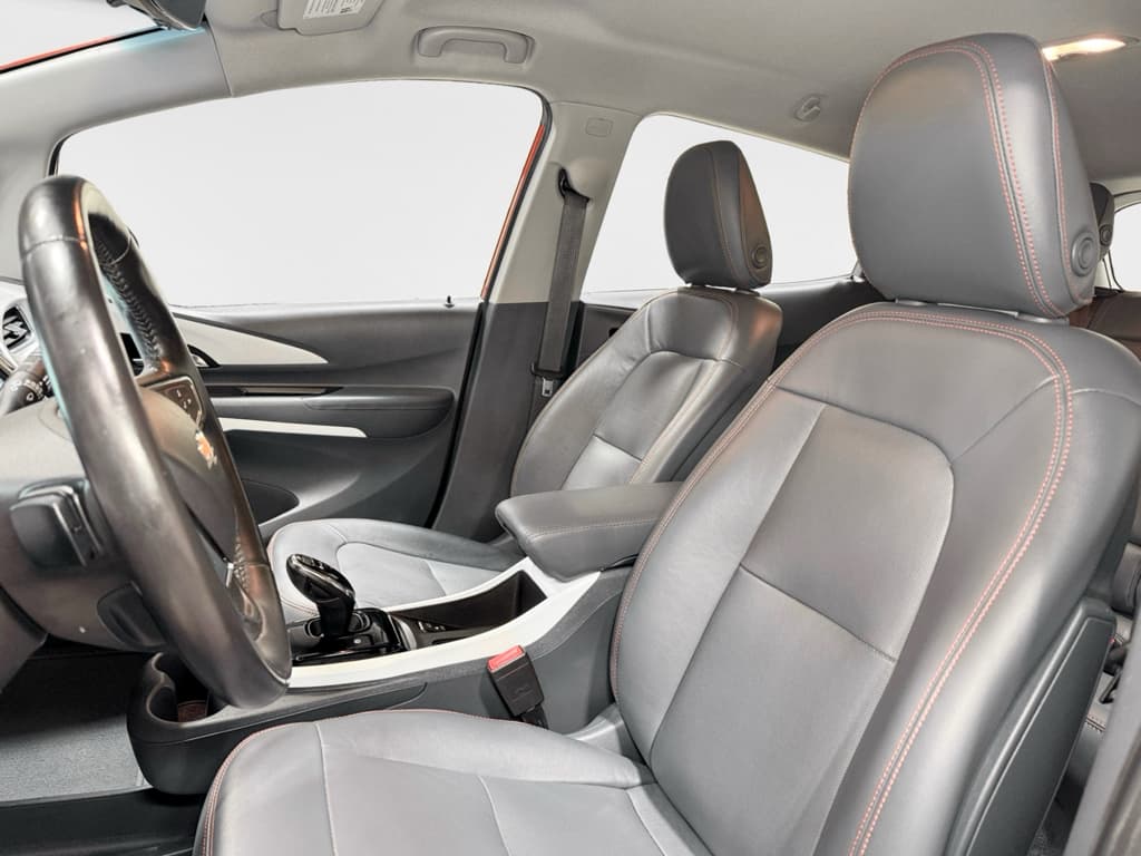 2021 Chevrolet Bolt EV view 16