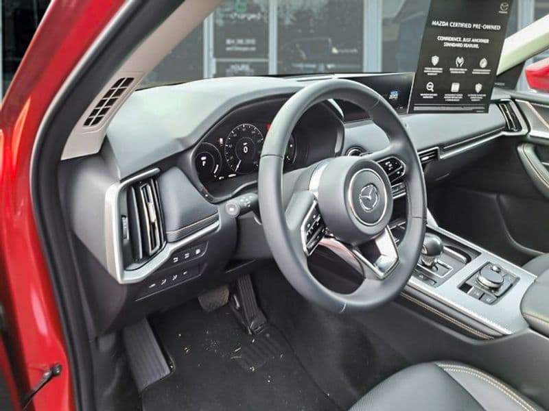 2024 Mazda CX-90 PHEV view 7