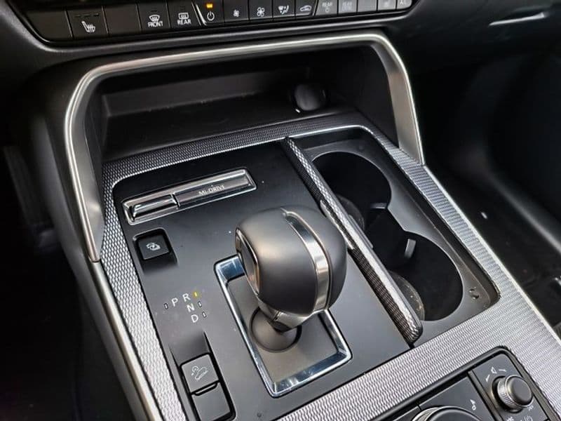 2024 Mazda CX-90 PHEV view 18