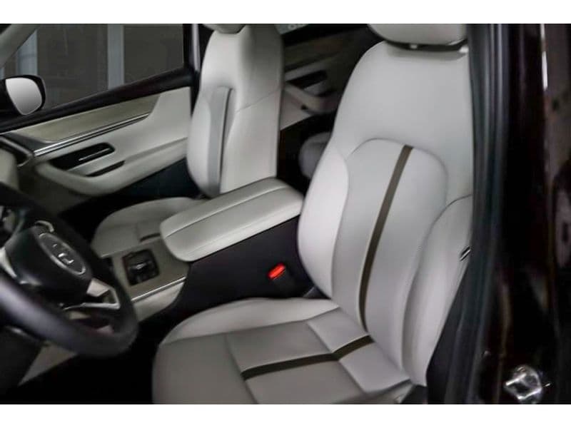 2025 Mazda CX-90 PHEV view 8
