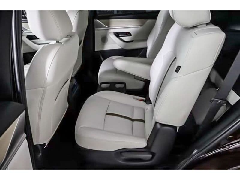 2025 Mazda CX-90 PHEV view 26