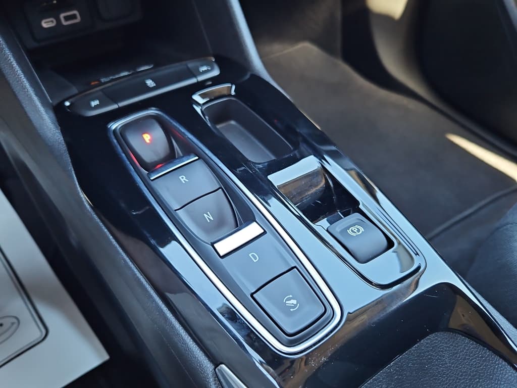 2023 Chevrolet Bolt EUV view 18