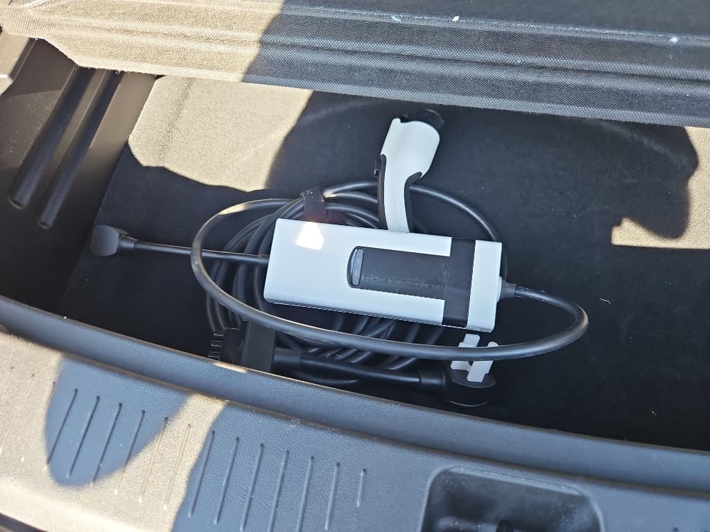2023 Chevrolet Bolt EUV view 6