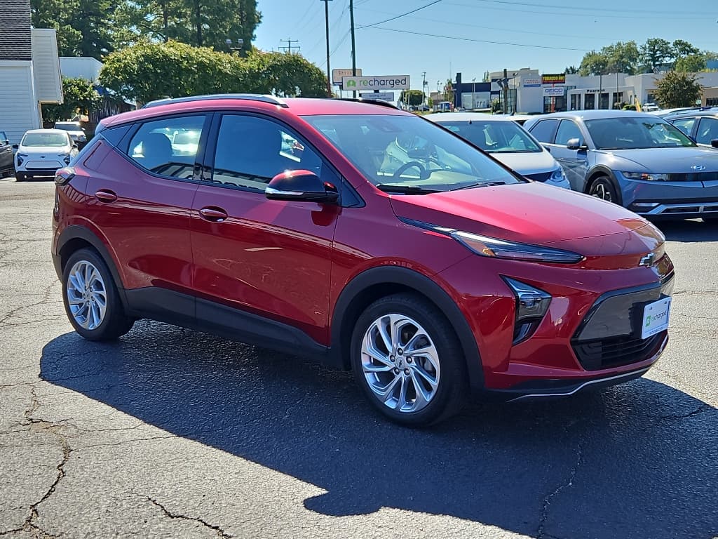 2023 Chevrolet Bolt EUV view 4