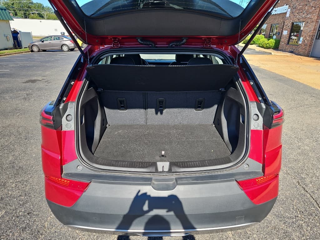 2023 Chevrolet Bolt EUV view 21