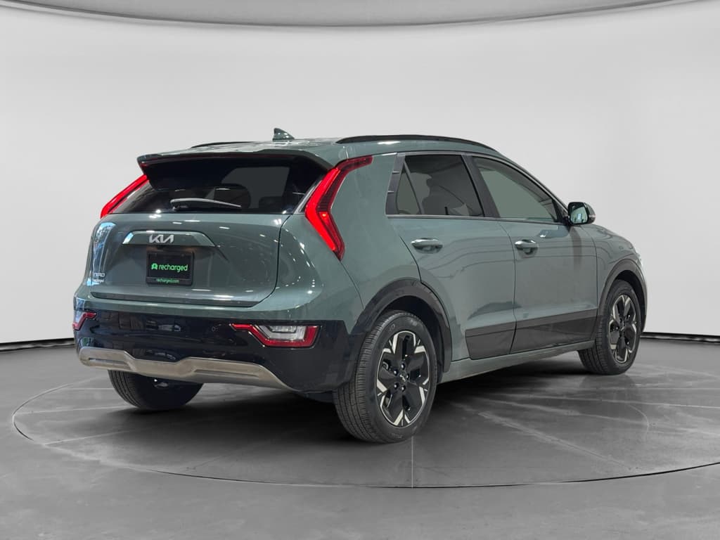 2024 Kia Niro EV view 3