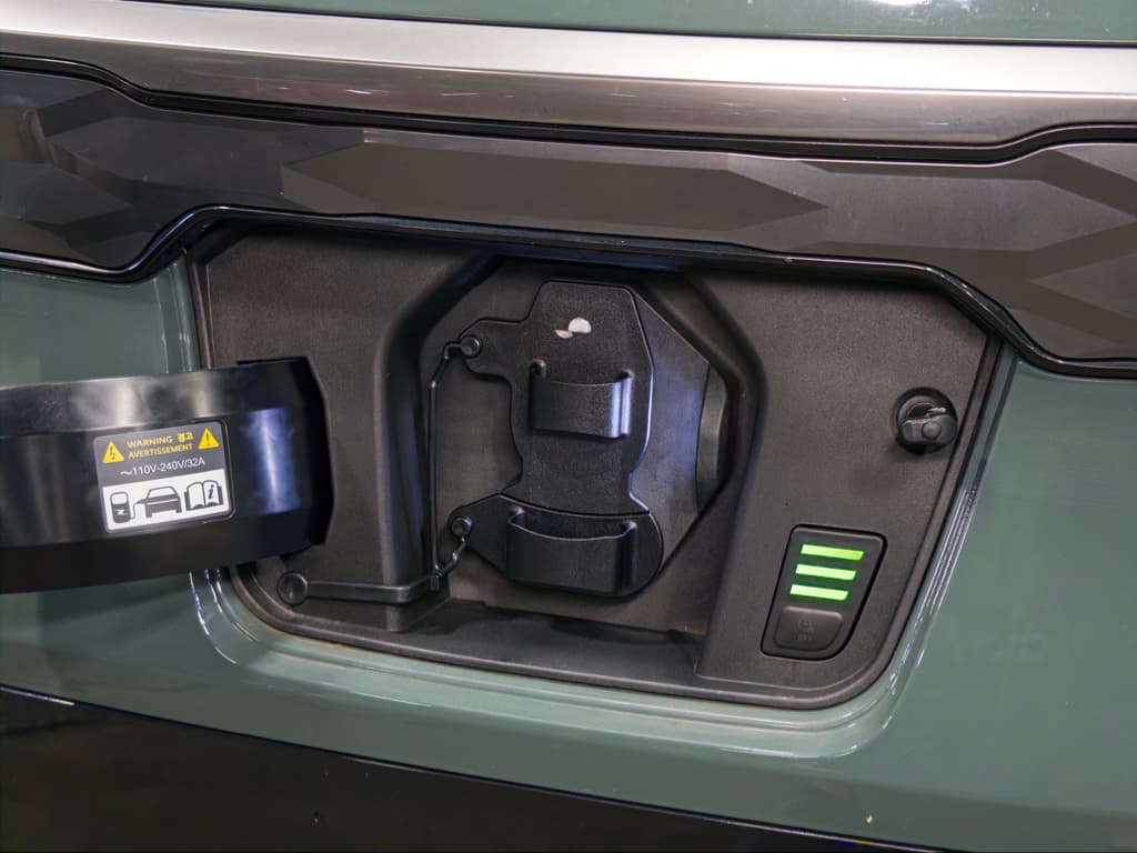 2024 Kia Niro EV view 5
