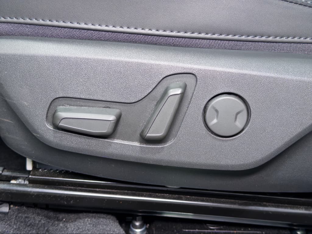 2024 Kia Niro EV view 6