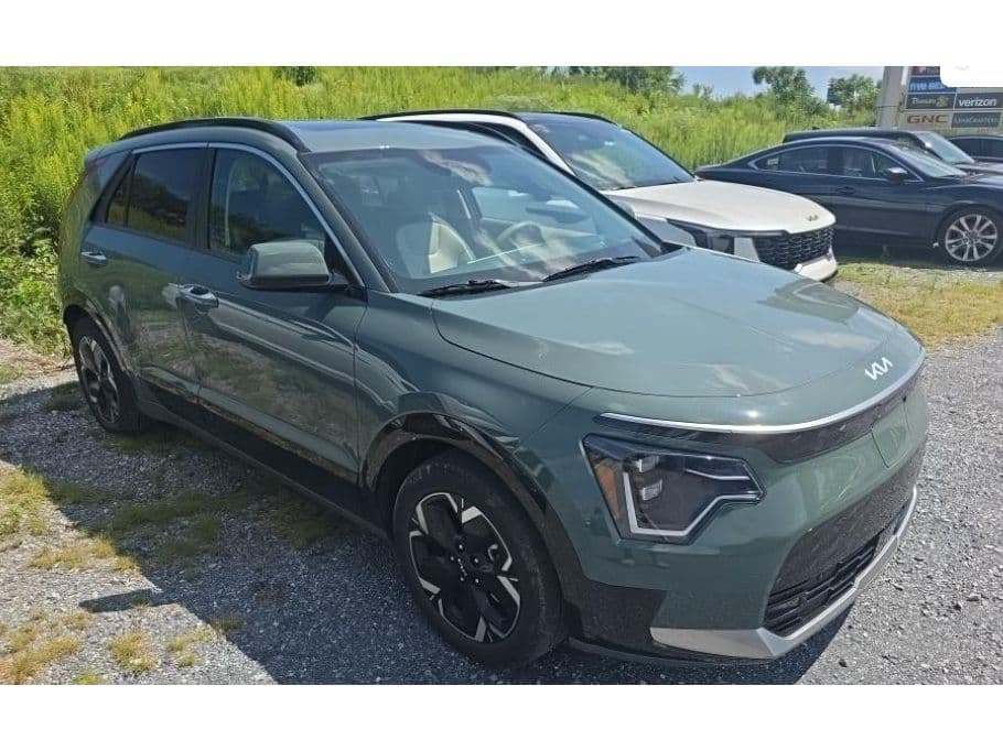 2024 Kia Niro EV view 4