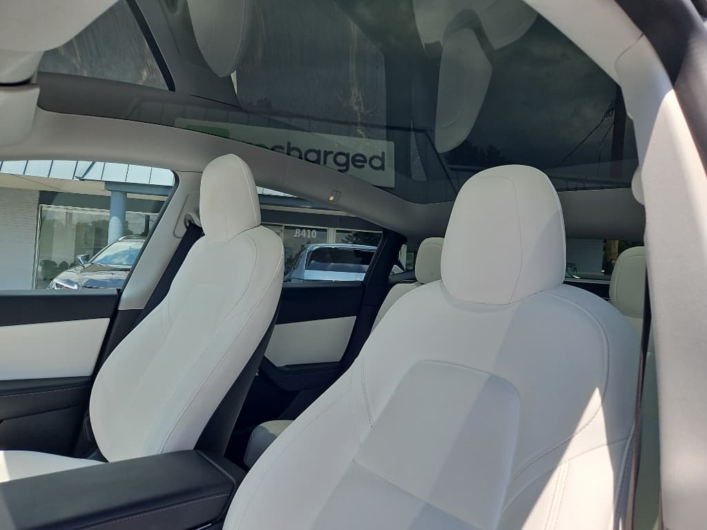 2021 Tesla Model Y view 19