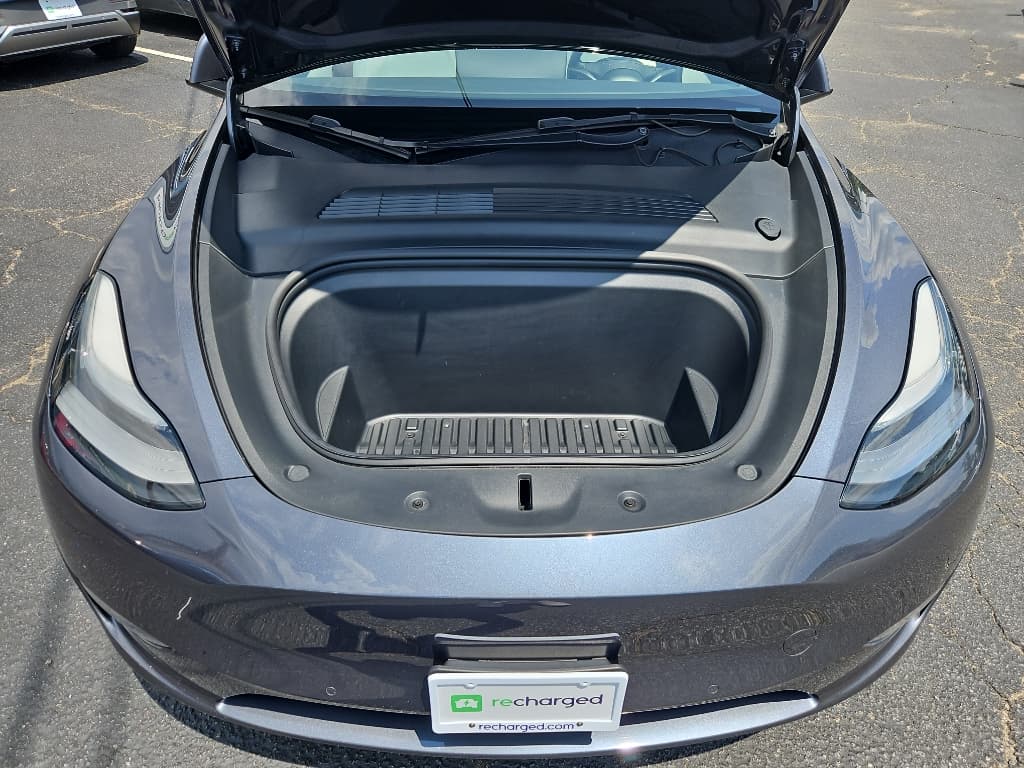 2021 Tesla Model Y view 21