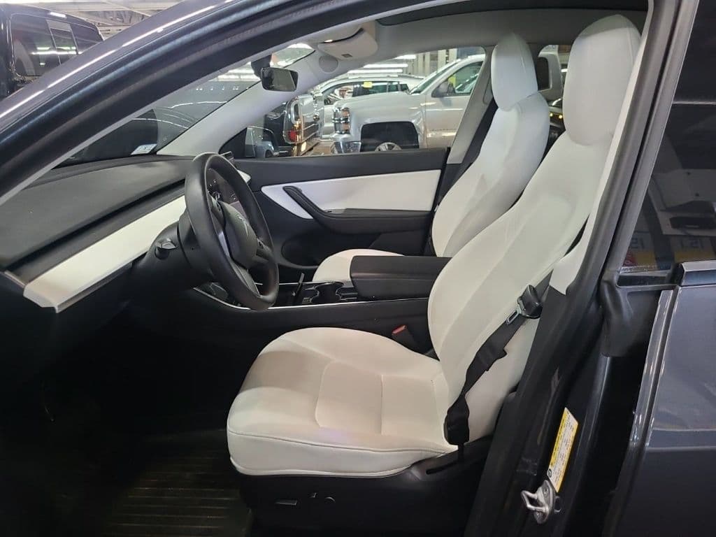 2021 Tesla Model Y view 7