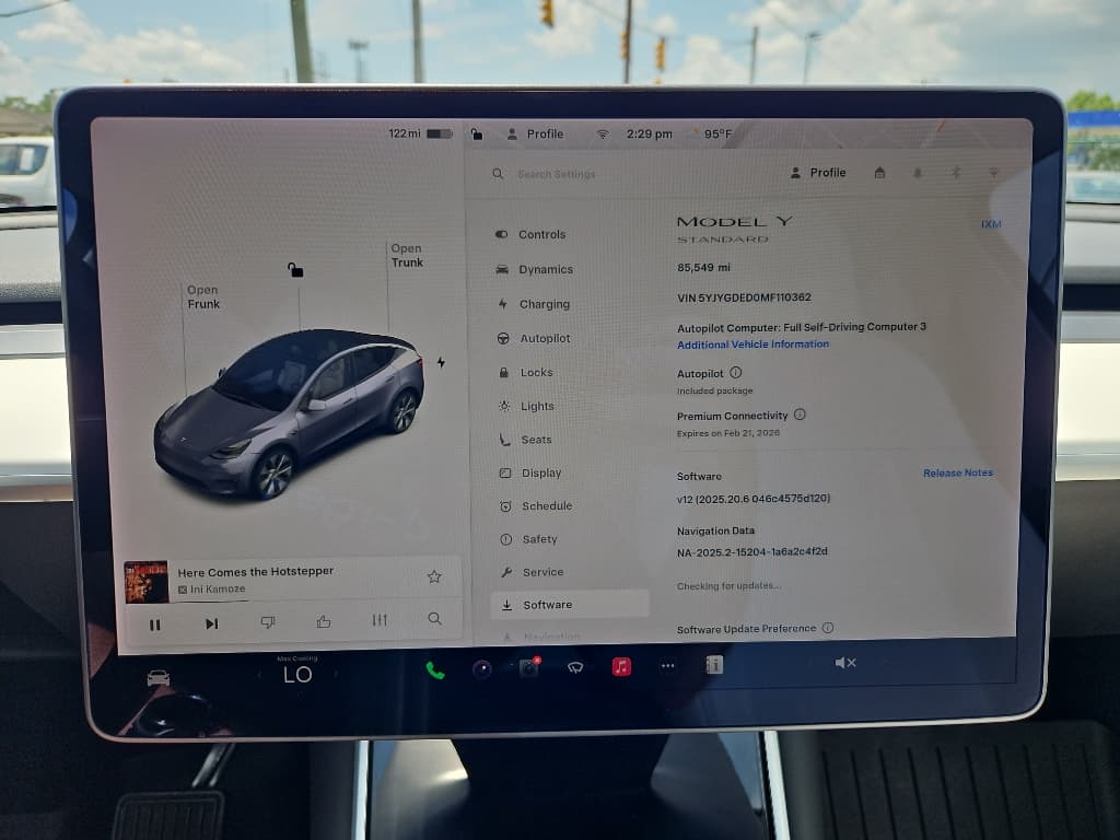 2021 Tesla Model Y view 9