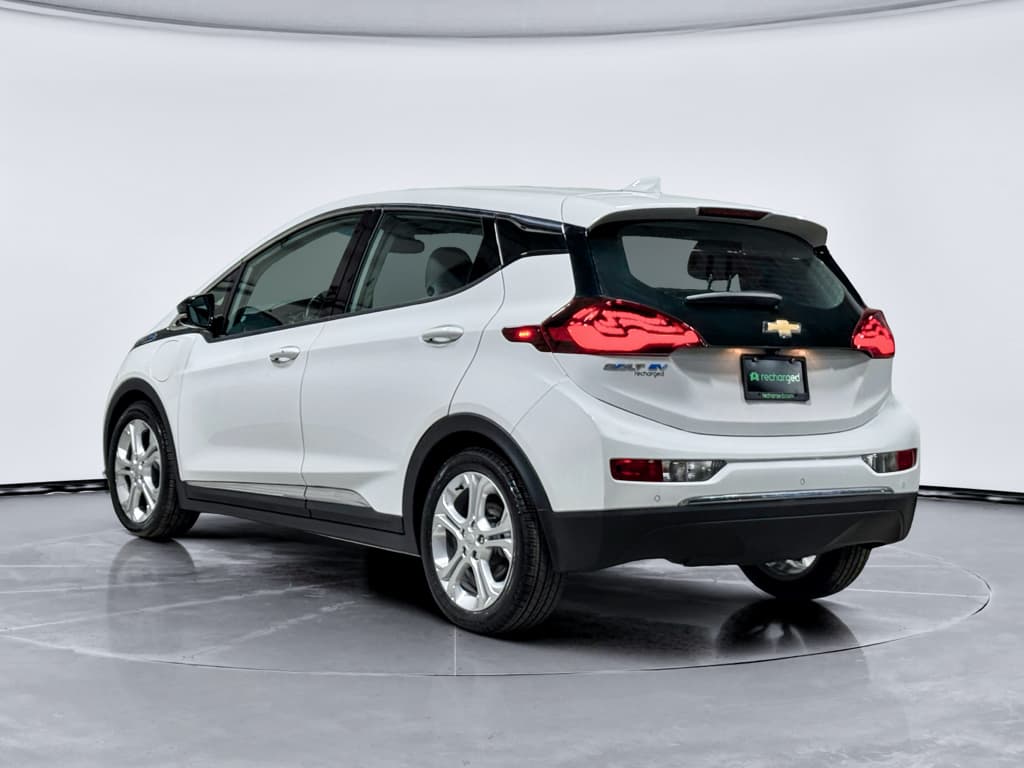 2021 Chevrolet Bolt EV view 2