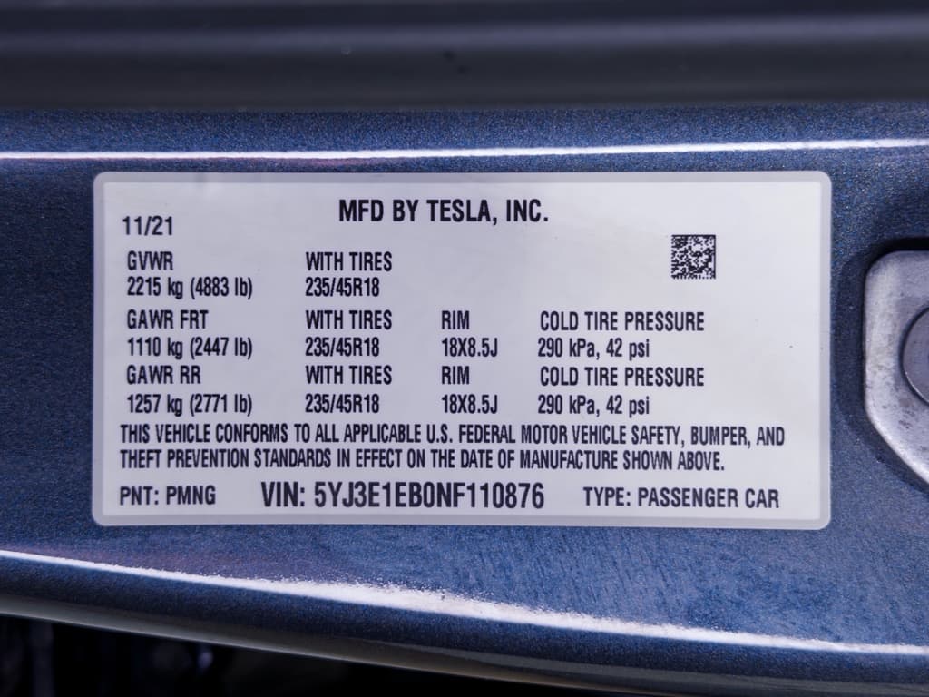 2022 Tesla Model 3 view 29