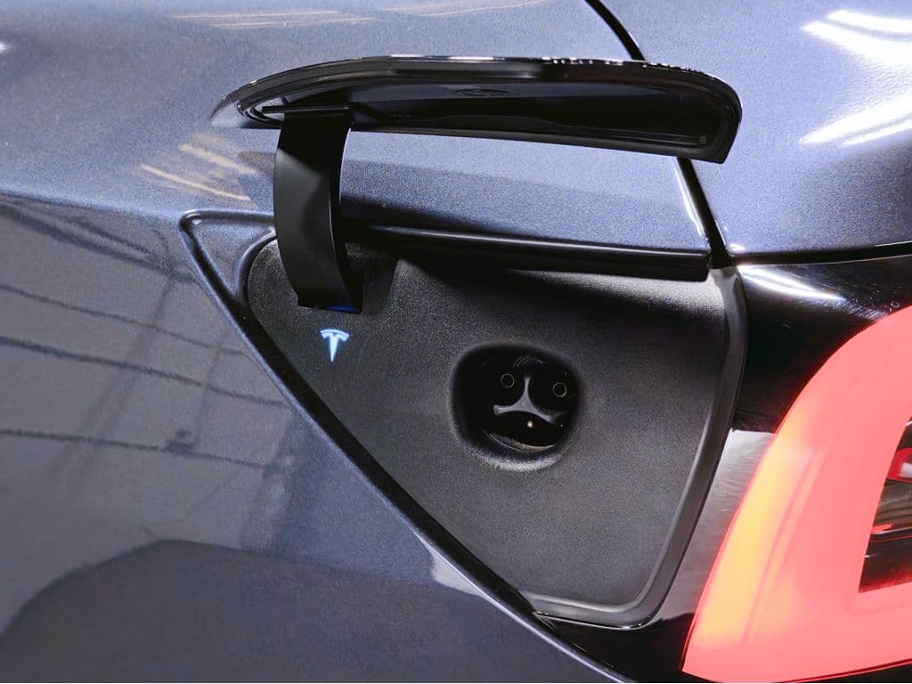 2022 Tesla Model 3 view 5