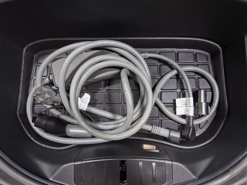 2022 Tesla Model 3 view 6