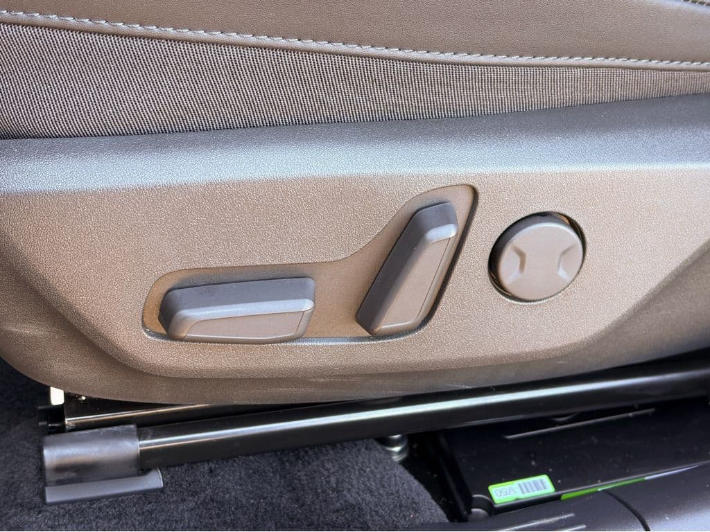 2024 Kia Niro EV view 7