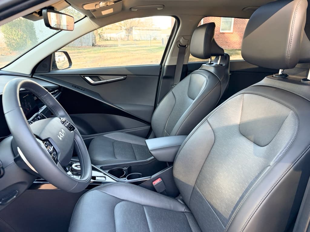 2024 Kia Niro EV view 19