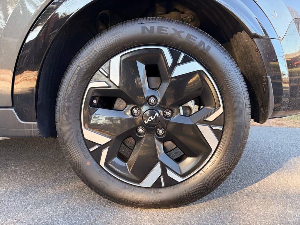 2024 Kia Niro EV view 33