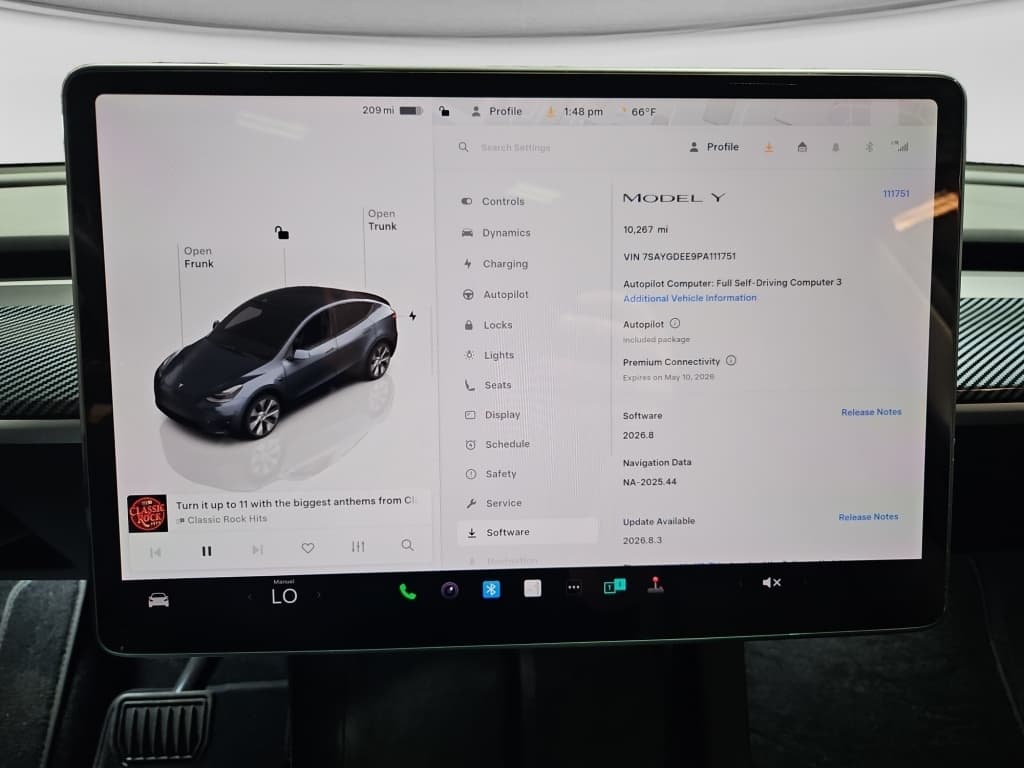 2023 Tesla Model Y view 10