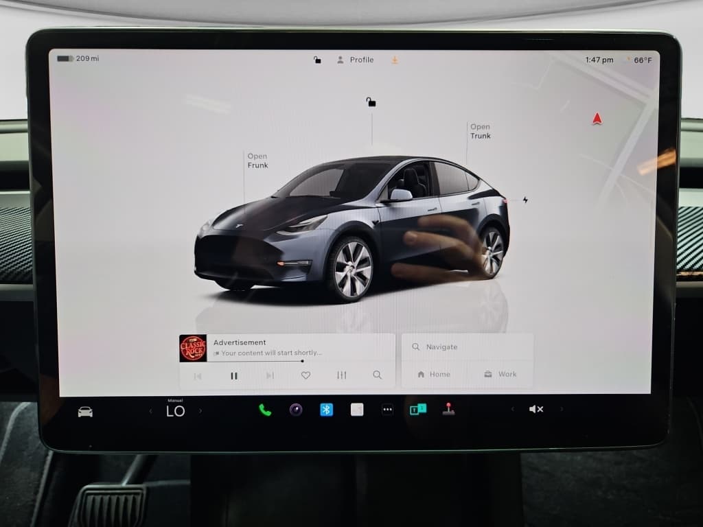 2023 Tesla Model Y view 9